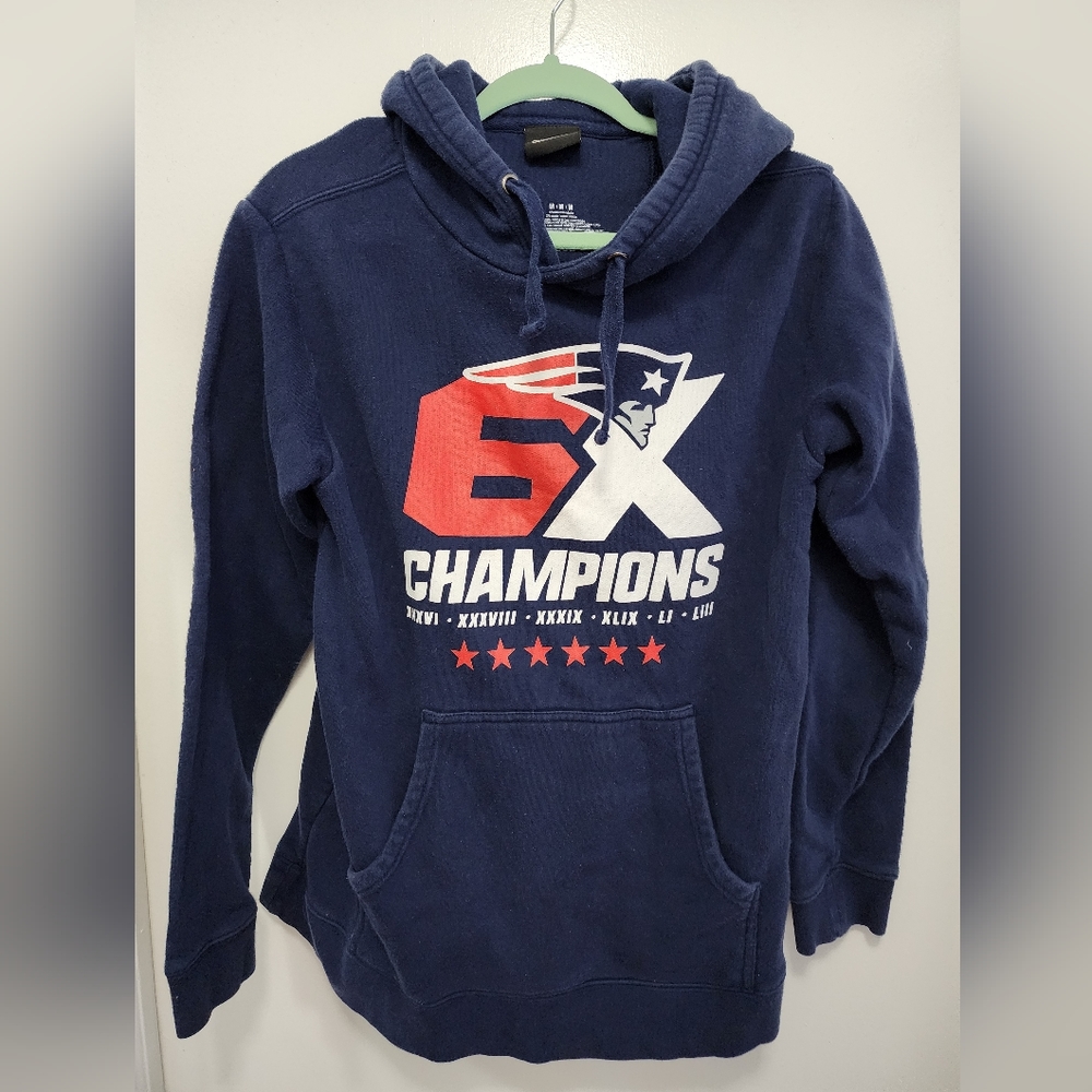 Women's Patriots Hoodie - Medium NFL
